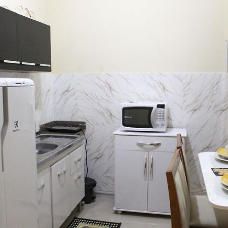 Kitnet Moderna, Confortavel , Climatizada E Linda 7A Монтіс-Кларус Екстер'єр фото