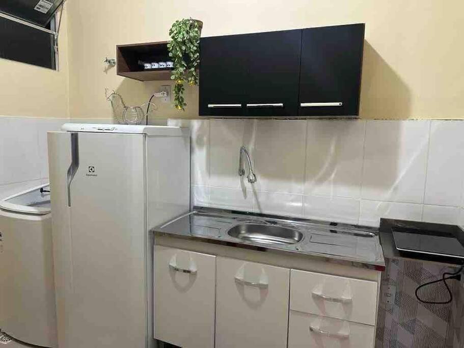 Kitnet Moderna, Confortavel , Climatizada E Linda 7A Монтіс-Кларус Екстер'єр фото